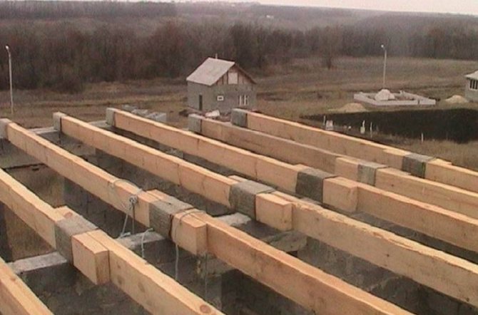 Установка балок перекрытия