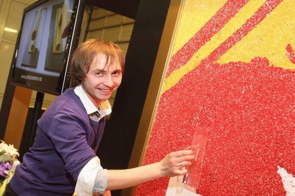 Мокрые обои имеют множество достоинств