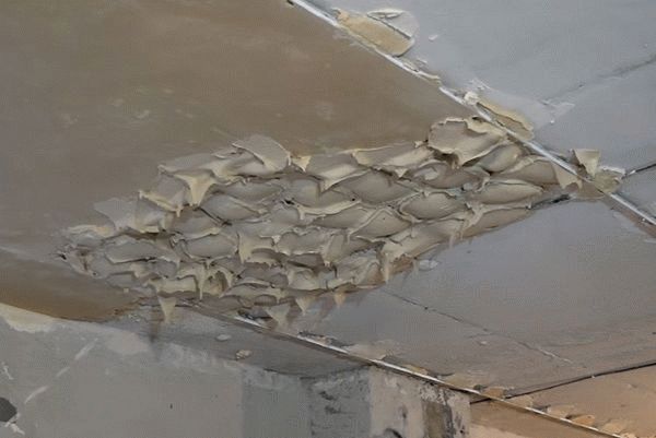 Накидывание штукатурки на потолок