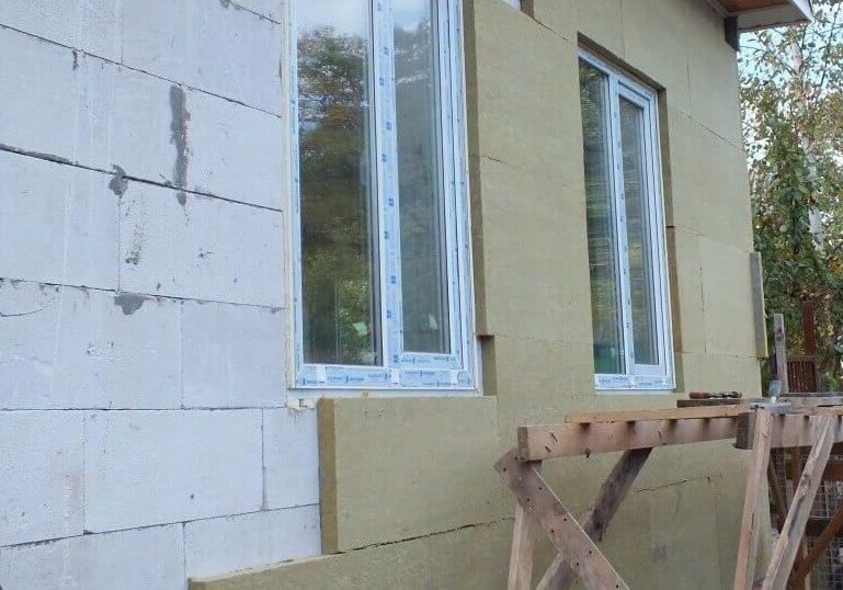 Теплоизоляционный материал для строений из пеноблока и газобетона должен обладать высокой паропроницаемостью